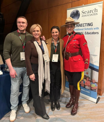 (L-R): Gavin Hawk, Jessica Magagna, Nazgol Adili, and Canada's best!